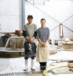 Sawada Shuzo 6th generation brewer Sawada Kaoru, Hidetoshi